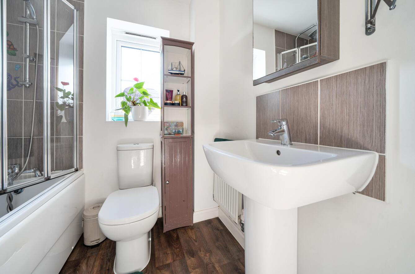 Cae Morfa, Neath, SA10 6EH